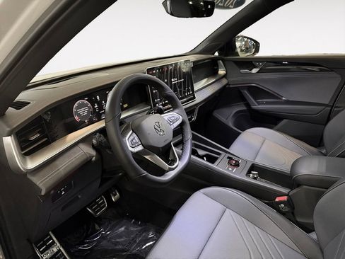 New 2026 Volkswagen Tiguan SE R-Line AWD/4WD image 10