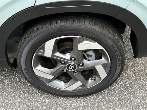 New 2025 Hyundai Venue Limited image 15