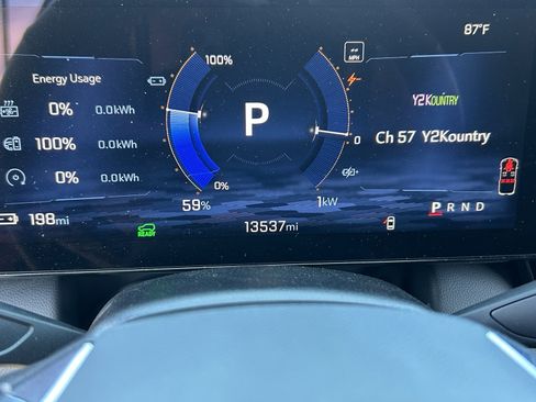 Used 2025 Chevrolet Equinox EV LT w/ Convenience Package image 29