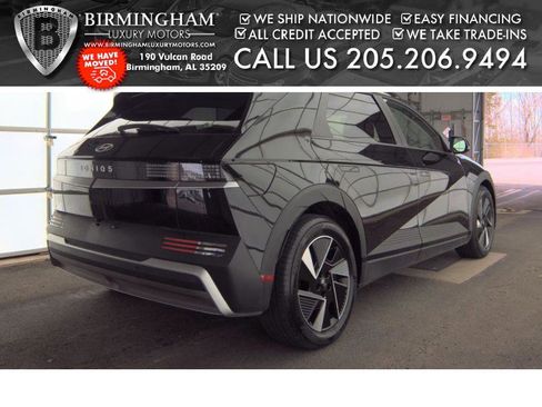 Used 2025 Hyundai Ioniq 5 SEL image 2