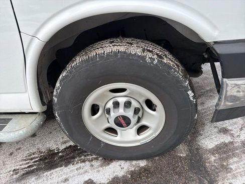 Used 2024 GMC Savana 2500 Work Van w/ Driver Convenience Package image 26