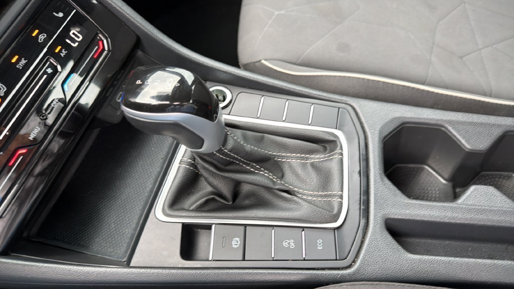 Certified 2025 Volkswagen Jetta Sport FWD image 15