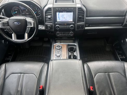 Used 2019 Ford Expedition Max Platinum image 3