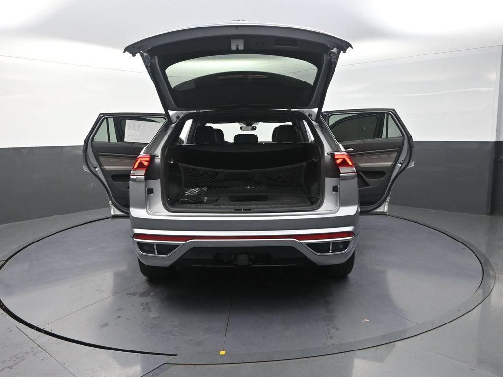 Used 2023 Volkswagen Atlas Cross Sport SEL Premium R-Line AWD/4WD image 34