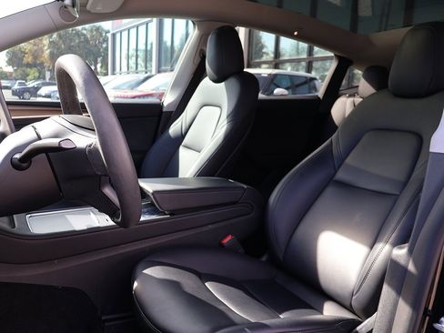 Used 2023 Tesla Model Y Long Range image 29