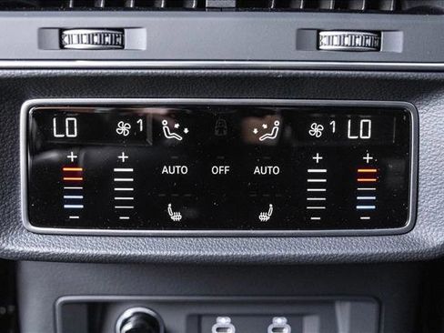 New 2026 Audi SQ8 Prestige AWD/4WD image 21