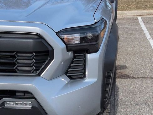 Used 2024 Toyota Tacoma TRD Off-Road w/ TRD Off Road Upgrade Package image 9