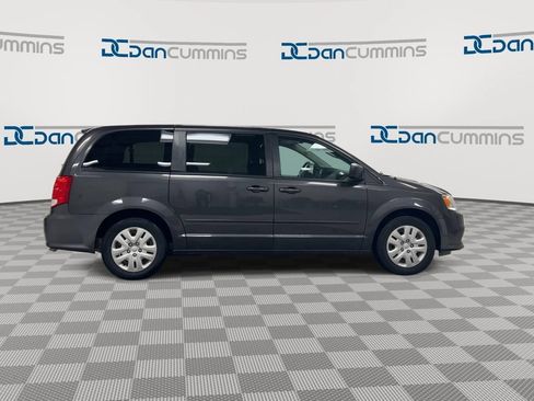 Used 2017 Dodge Grand Caravan SE w/ Power Window Group FWD image 9