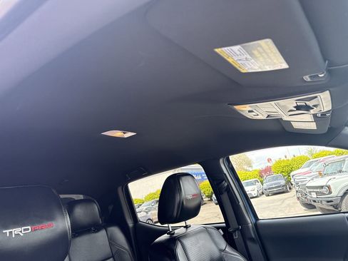 Used 2018 Toyota Tacoma TRD Pro AWD/4WD image 27