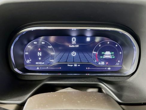 Used 2022 GMC Yukon XL SLT w/ SLT Luxury Package image 14