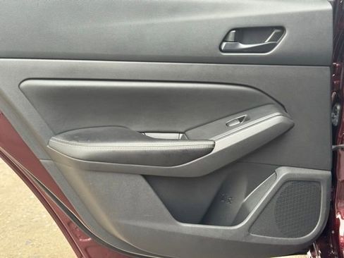 Used 2024 Nissan Altima 2.5 SV image 24