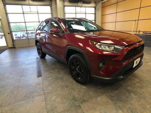 Used 2021 Toyota RAV4 XLE w/ XLE Grade Weather Package AWD/4WD image 1