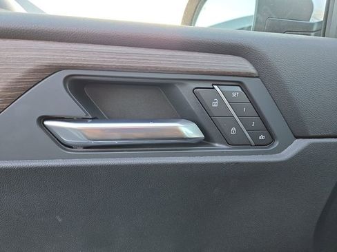 New 2026 GMC Acadia Denali w/ Super Cruise Package image 18