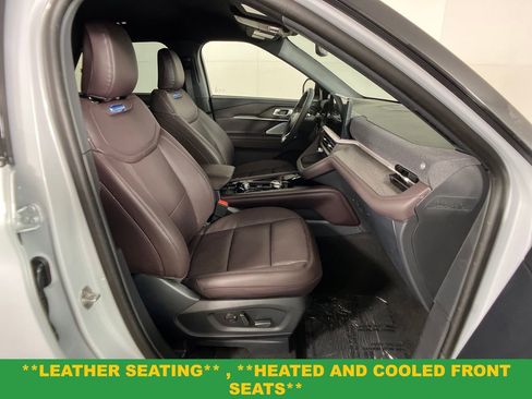 New 2026 Ford Explorer Platinum image 5