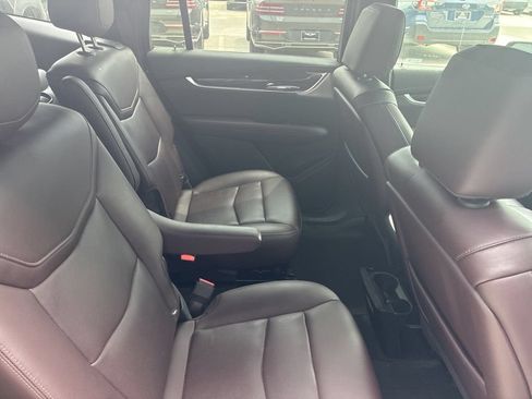 Used 2021 Cadillac XT6 Premium Luxury AWD/4WD image 12