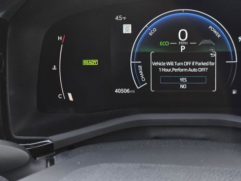 Used 2025 Toyota Camry LE image 18