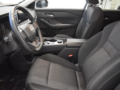 Used 2025 Nissan Rogue SV AWD/4WD image 22