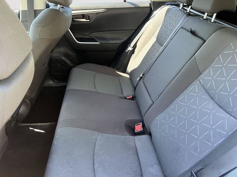 Used 2025 Toyota RAV4 XLE AWD/4WD image 14