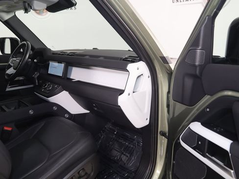 Used 2023 Land Rover Defender 110 S image 55