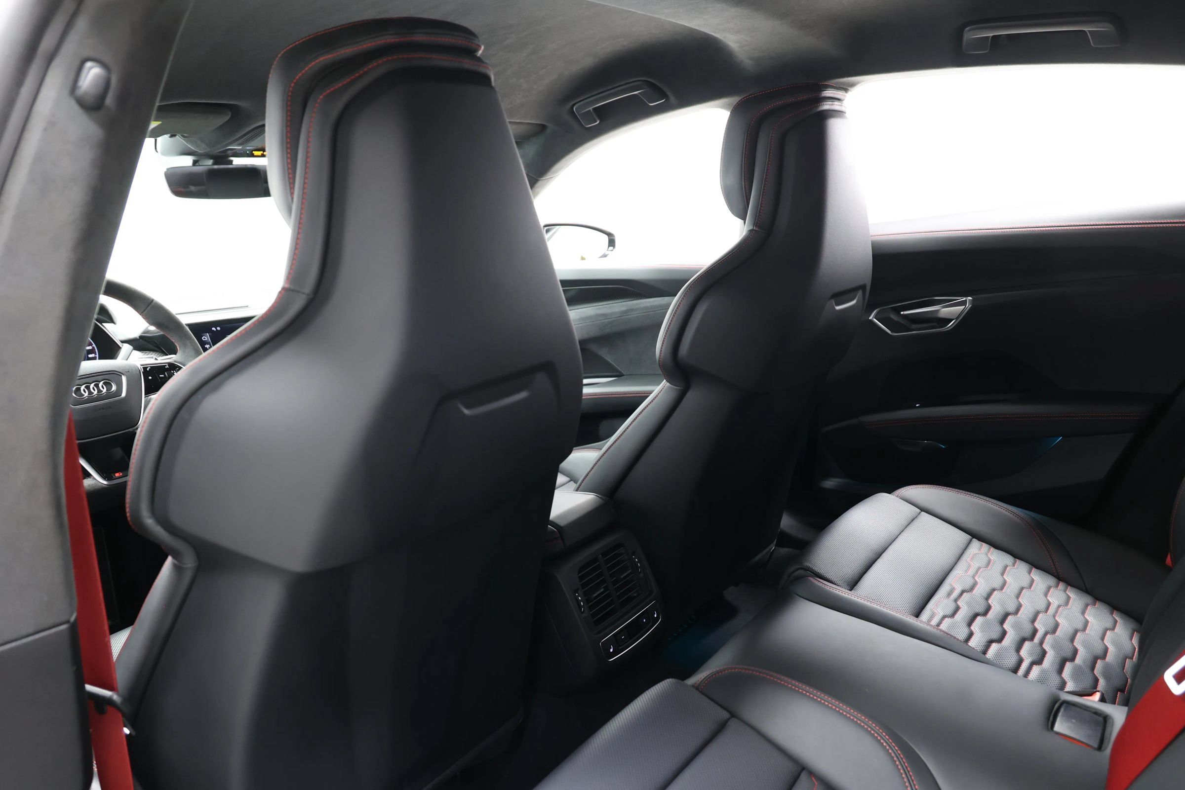 Used 2022 Audi RS e-tron GT w/ Year 1 Package AWD/4WD image 59