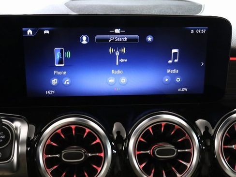 Certified 2025 Mercedes-Benz GLB 250 4MATIC image 7