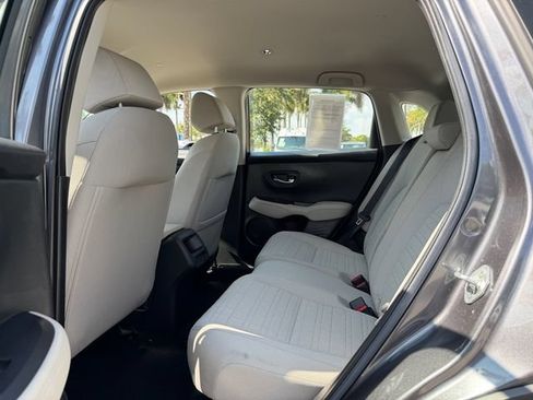 Certified 2023 Honda HR-V LX image 12