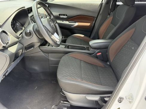Used 2022 Nissan Kicks SR FWD image 22