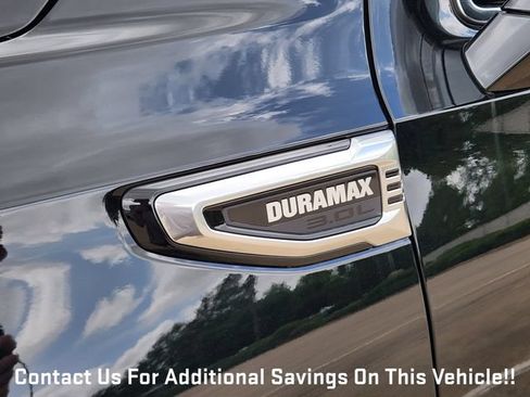 New 2026 GMC Yukon Denali w/ Denali Reserve Package AWD/4WD image 8