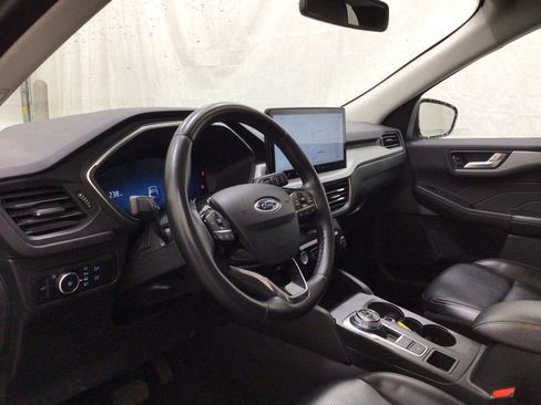Used 2023 Ford Escape Platinum AWD/4WD image 11