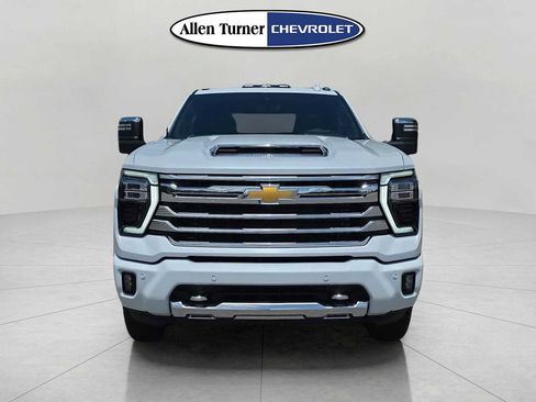 New 2026 Chevrolet Silverado 2500 High Country w/ High Country Premium Package AWD/4WD image 2