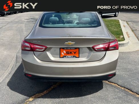 Used 2022 Chevrolet Malibu LT FWD image 8