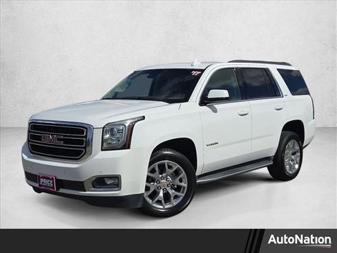 Used 2017 GMC Yukon SLT image 1