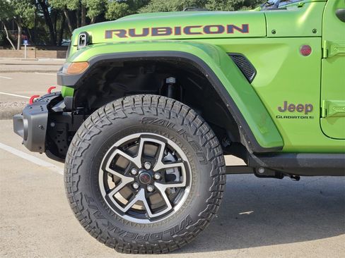 New 2025 Jeep Gladiator Rubicon image 9