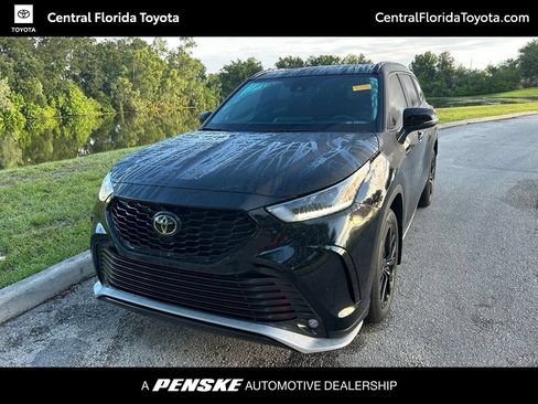Certified 2024 Toyota Highlander XSE FWD image 1