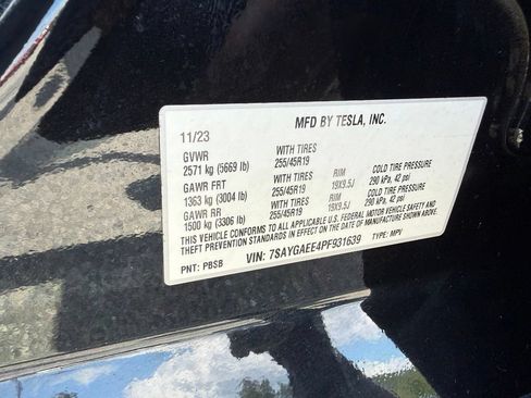 Used 2023 Tesla Model Y Long Range AWD/4WD image 34