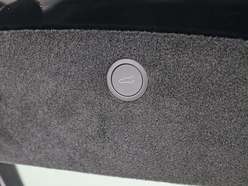 Used 2022 Tesla Model X Plaid image 39