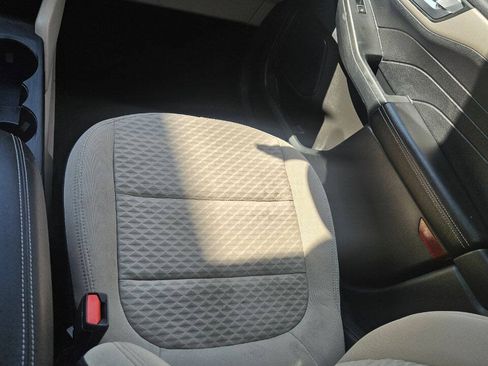 Used 2021 Ford Escape SE FWD image 10
