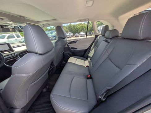 Used 2025 Toyota RAV4 XLE FWD image 13
