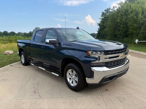 Used 2021 Chevrolet Silverado 1500 LT w/ Convenience Package II AWD/4WD image 11
