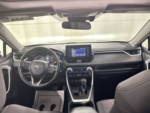 Used 2019 Toyota RAV4 XLE AWD/4WD image 18