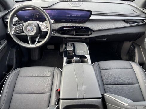 Certified 2025 Buick Enclave Preferred image 12