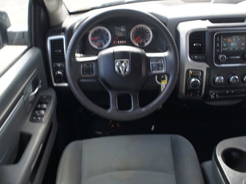 Used 2018 RAM 1500 Classic SLT image 5