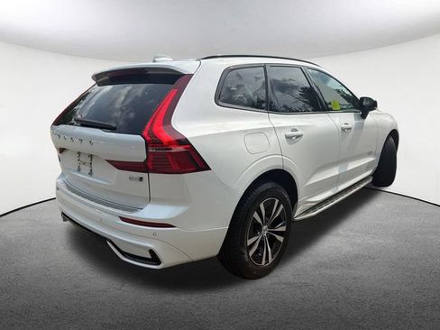 Used 2024 Volvo XC60 B5 Core AWD/4WD image 14