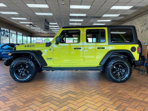 Used 2023 Jeep Wrangler Unlimited w/ Cold Weather Group AWD/4WD image 5