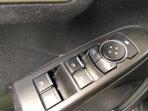 Used 2021 Ford Escape SE image 27