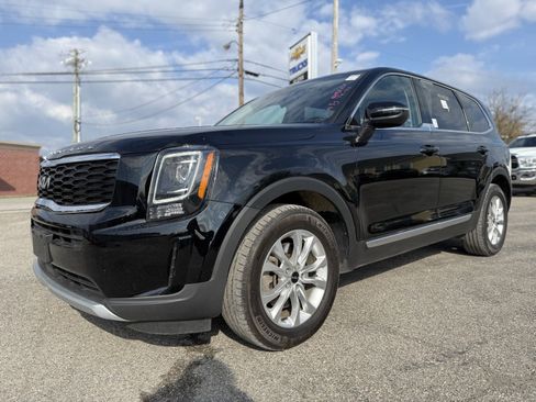 Used 2022 Kia Telluride LX image 2
