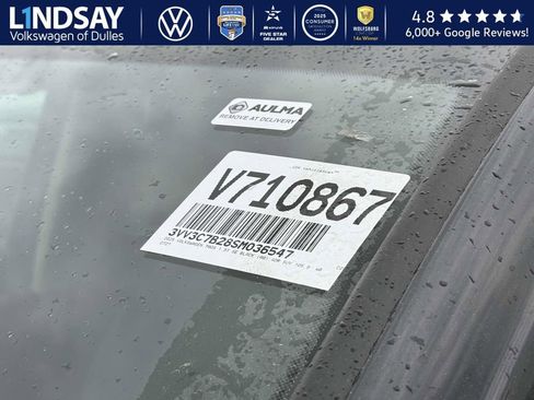 New 2025 Volkswagen Taos SE image 21