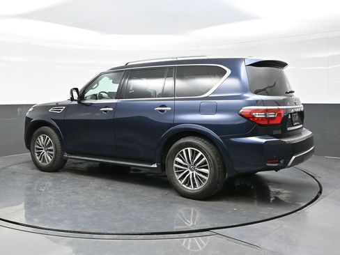 Used 2024 Nissan Armada SL w/ Captain's Chairs Package image 4