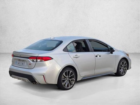 Used 2022 Toyota Corolla SE FWD image 5