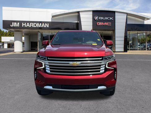 Used 2024 Chevrolet Tahoe High Country AWD/4WD image 2